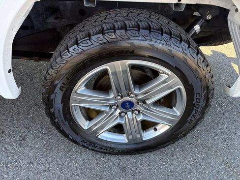 Used 2018 Ford F150 XLT w/ Equipment Group 302A Luxury image 17