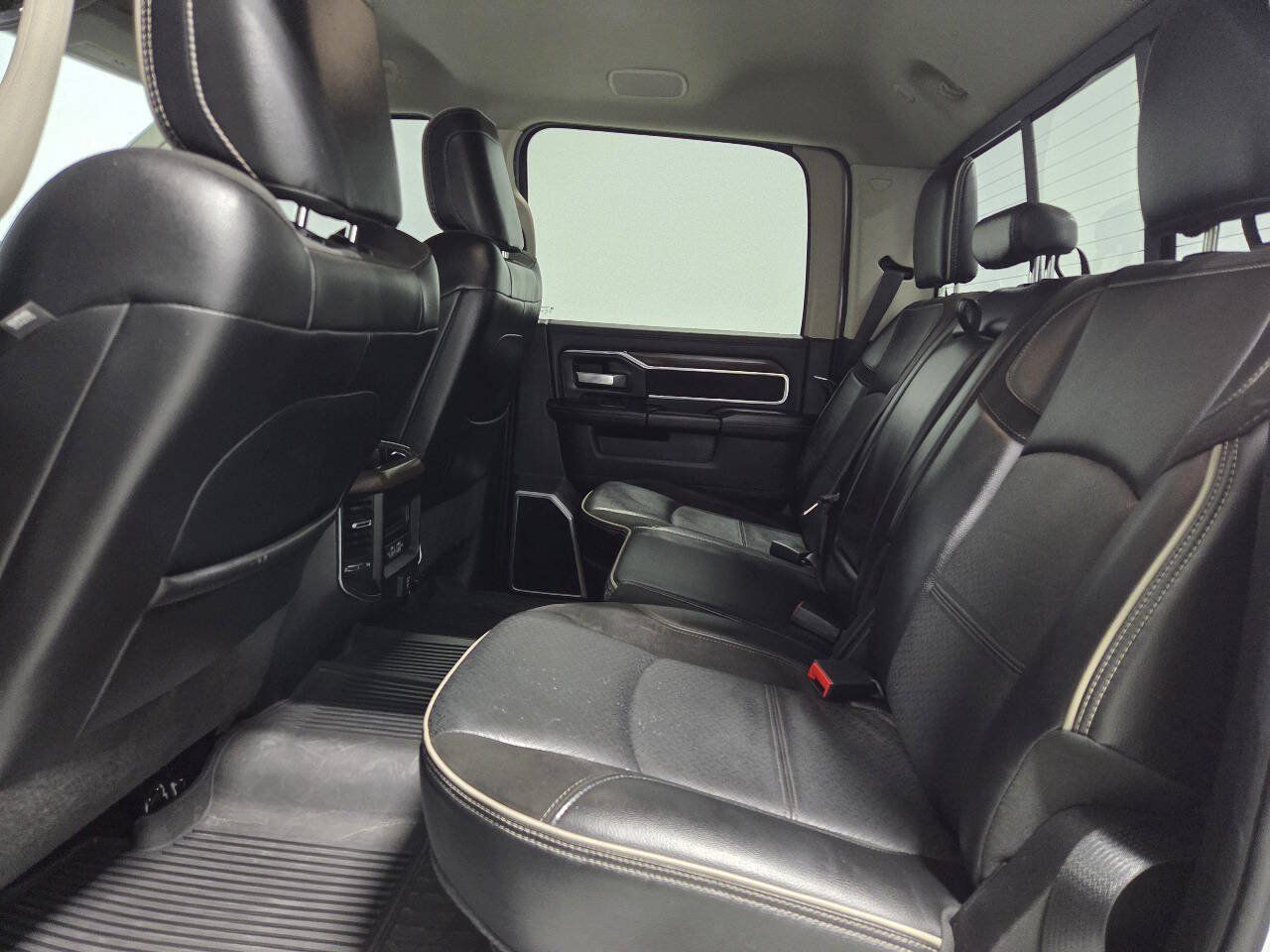 Used 2023 RAM 2500 Laramie AWD/4WD image 16