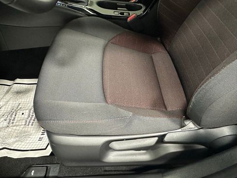 Used 2025 Toyota Corolla SE image 13