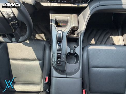 Used 2023 Toyota Crown AWD/4WD image 29
