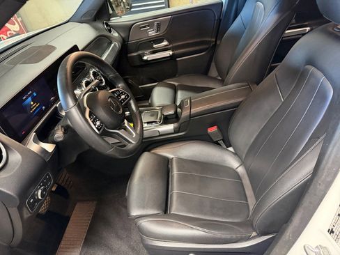 Used 2020 Mercedes-Benz GLB 250 4MATIC image 34
