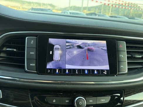 Used 2020 Buick Enclave Avenir w/ Avenir Technology Package AWD/4WD image 28