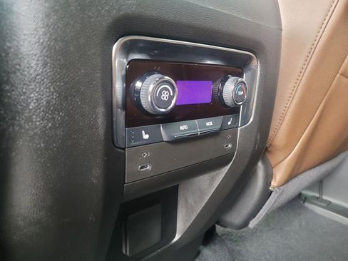 Used 2025 Chevrolet Tahoe High Country RWD image 14