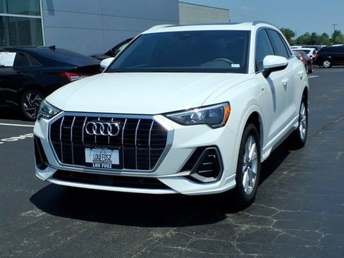 Used 2021 Audi Q3 2.0T Premium AWD/4WD image 2