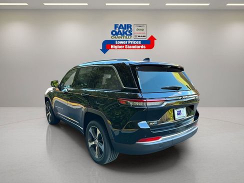 New 2024 Jeep Grand Cherokee Limited 4xe w/ Luxury Tech Group II image 16