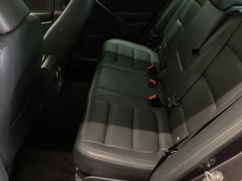 Used 2016 Volkswagen Tiguan SE AWD/4WD image 8