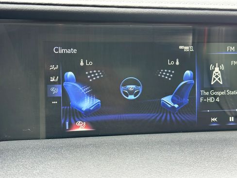 Used 2018 Lexus LC 500 Coupe w/ Touring Package image 40