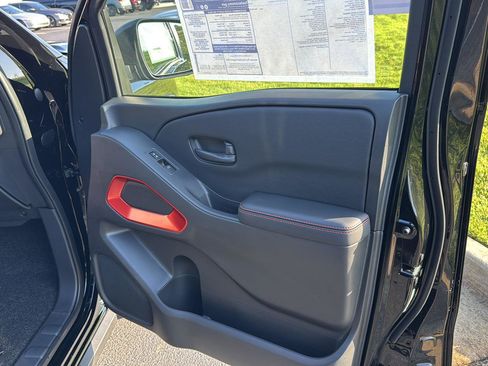 New 2026 Nissan Frontier Pro-X w/ Pro-X Convenience Package RWD image 12