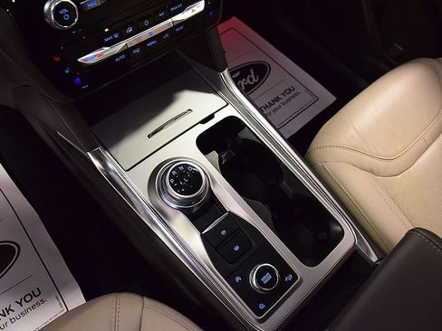 Used 2023 Ford Explorer Platinum w/ Technology Package image 24