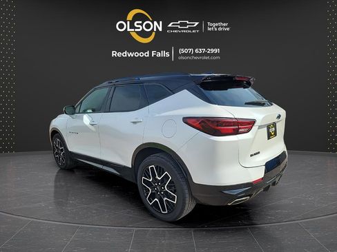 Used 2024 Chevrolet Blazer RS w/ Enhanced Convenience Package FWD image 3