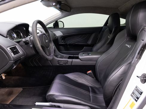 Used 2011 Aston Martin V8 Vantage S RWD image 6