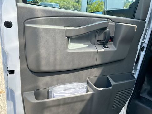 New 2026 Chevrolet Express 3500 w/ Power Convenience Package RWD image 19