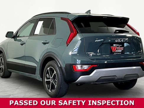 Used 2023 Kia Niro EX FWD image 4