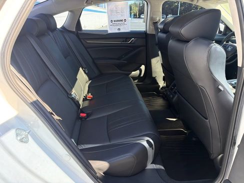 Certified 2022 Honda Accord Touring image 22