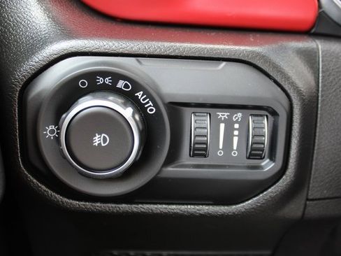 Used 2022 Jeep Wrangler Rubicon w/ Cold Weather Group image 11