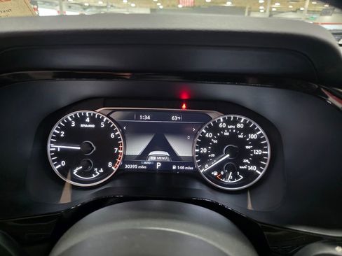 Used 2023 Nissan Pathfinder SL AWD/4WD image 28