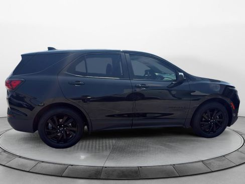 Used 2024 Chevrolet Equinox LS w/ LS Convenience Package FWD image 2