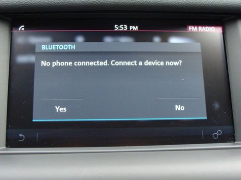 Used 2018 Land Rover Discovery Sport SE image 17