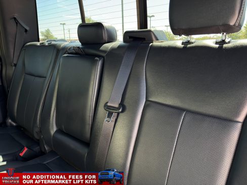 Used 2022 Ford F250 Lariat w/ Black Appearance Package AWD/4WD image 25