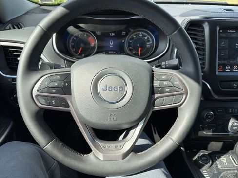 Certified 2021 Jeep Cherokee Latitude Lux w/ Comfort/Convenience Group image 15