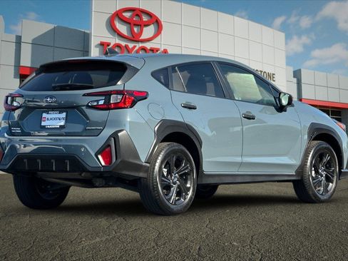 Used 2024 Subaru Crosstrek 2.0i AWD/4WD image 3
