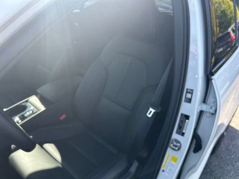 Used 2026 Volvo XC40 B5 Plus w/ Protection Package Premier AWD/4WD image 18