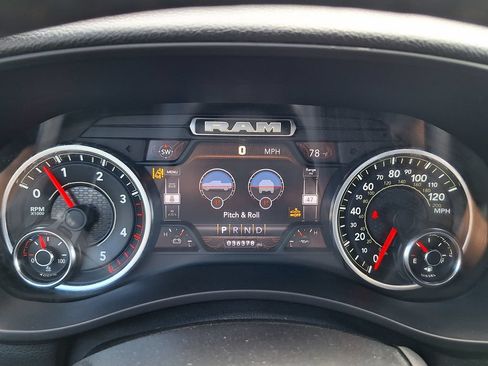 Used 2022 RAM 2500 Big Horn w/ Safety Group B AWD/4WD image 15
