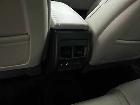 Used 2019 Cadillac XT4 Luxury w/ Cold Weather Package AWD/4WD image 21