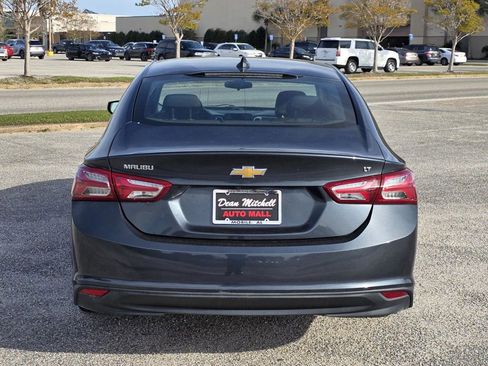 Used 2020 Chevrolet Malibu LT image 3