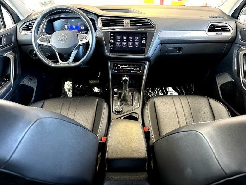 Used 2024 Volkswagen Tiguan SE AWD/4WD image 27