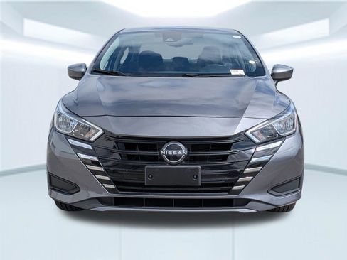 Used 2023 Nissan Versa SV image 14