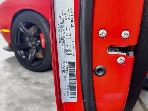 Used 2019 Dodge Challenger SRT Hellcat RWD image 31