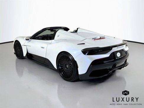 Used 2023 Maserati MC20 Spyder RWD image 8