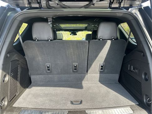 Used 2023 Chevrolet Tahoe Premier AWD/4WD image 13