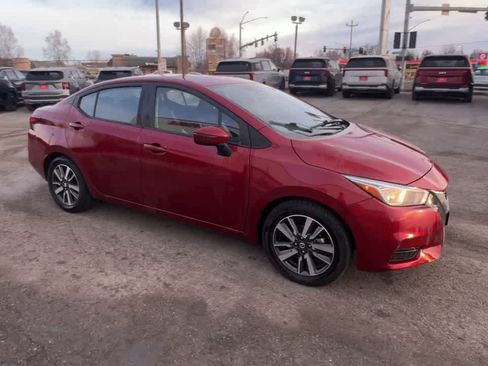 Used 2021 Nissan Versa SV FWD image 2