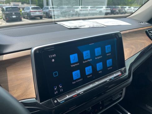 Used 2024 Volkswagen Atlas SE FWD image 22