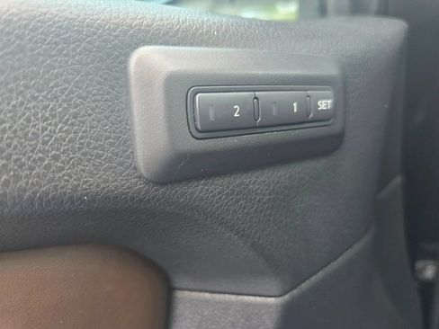 Used 2017 Nissan Titan Platinum Reserve AWD/4WD image 19