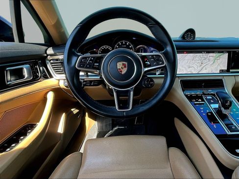 Used 2018 Porsche Panamera 4 AWD/4WD image 8