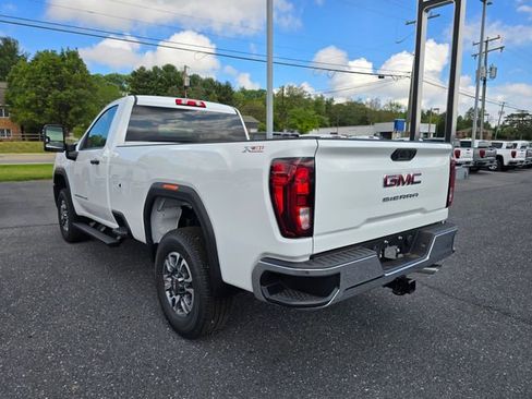New 2025 GMC Sierra 3500 Pro image 3