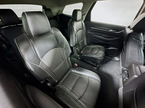 Used 2020 Buick Enclave Avenir w/ Avenir Technology Package AWD/4WD image 28