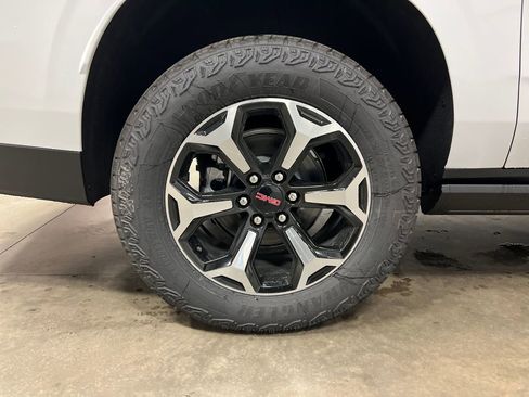 New 2026 GMC Yukon XL AT4 AWD/4WD image 9
