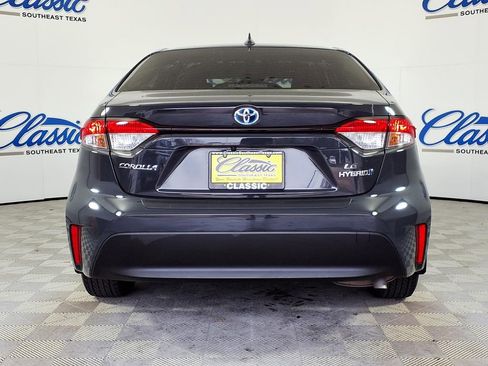 Used 2024 Toyota Corolla LE image 4