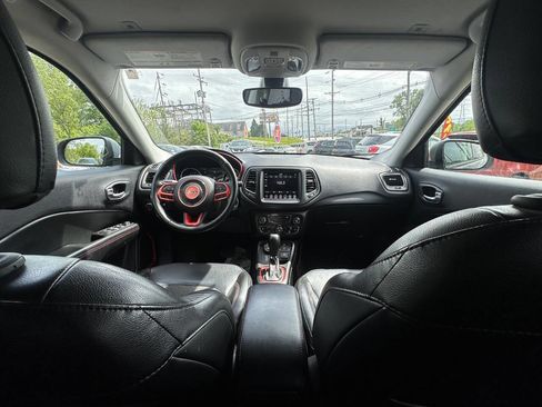 Used 2018 Jeep Compass Trailhawk AWD/4WD image 18