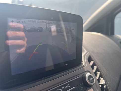 Used 2020 Ford Transit Connect XL image 17