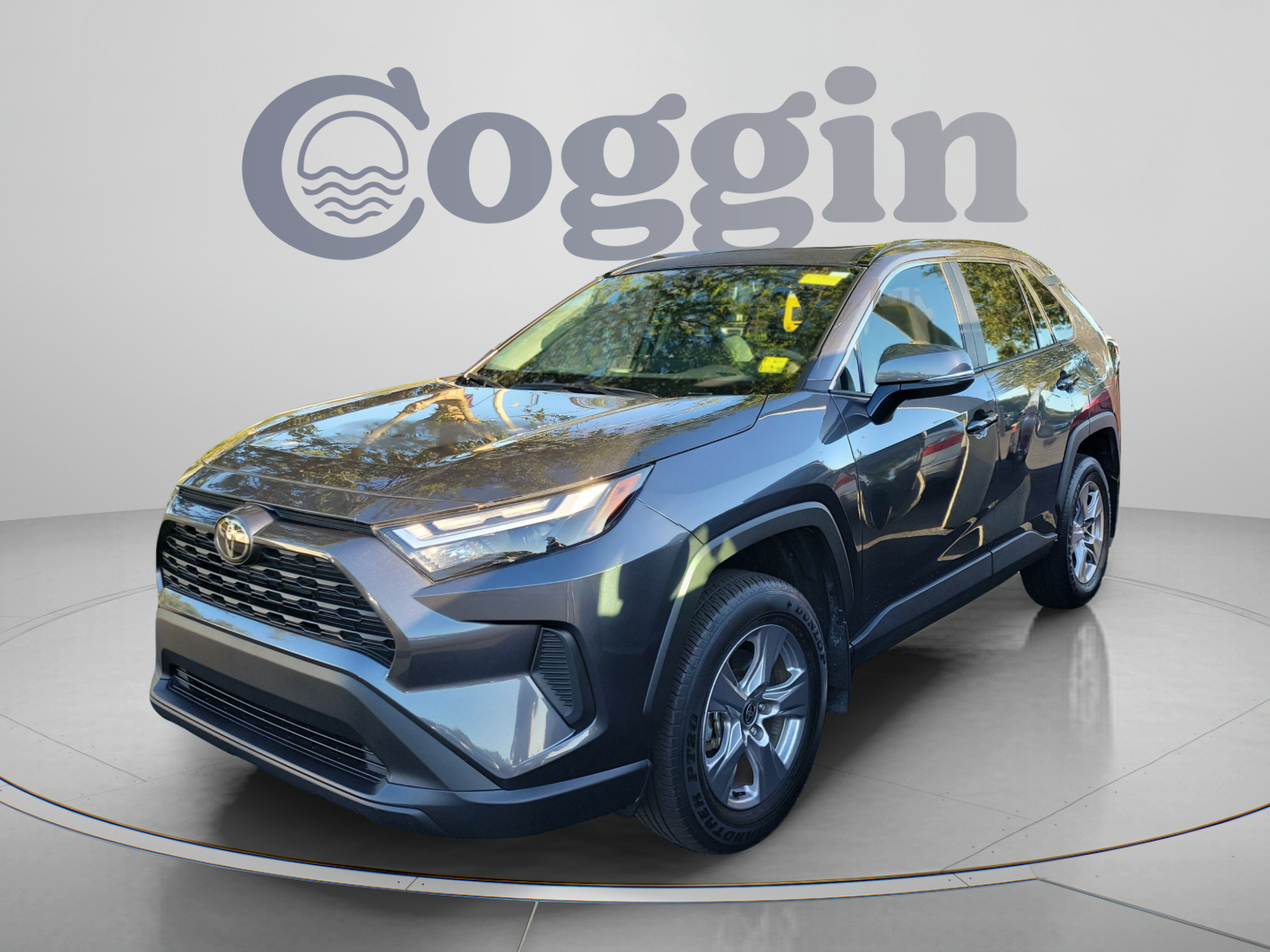 Used 2025 Toyota RAV4 XLE w/ Convenience Package FWD image 1