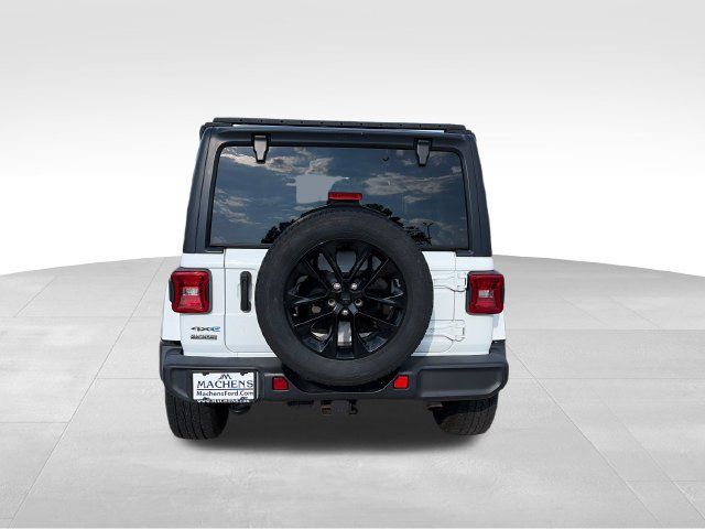 Used 2021 Jeep Wrangler Unlimited Sahara w/ Cold Weather Group AWD/4WD image 5