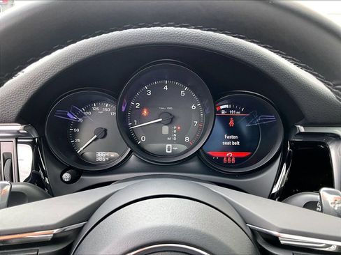 Certified 2026 Porsche Macan AWD/4WD image 25