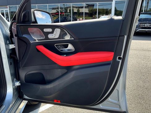 Used 2025 Mercedes-Benz GLE 53 AMG 4MATIC image 16