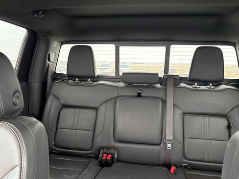 Used 2024 Chevrolet Silverado 1500 High Country w/ Technology Package image 37