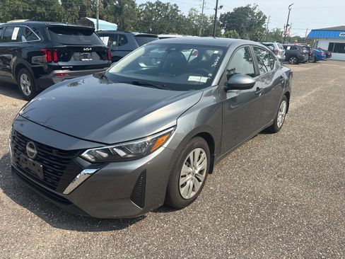Used 2024 Nissan Sentra S FWD image 3